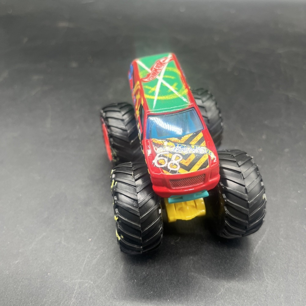 Hot Wheels Demo Derby Graffiti Monster Truck 1:64 - Picture 4 of 10